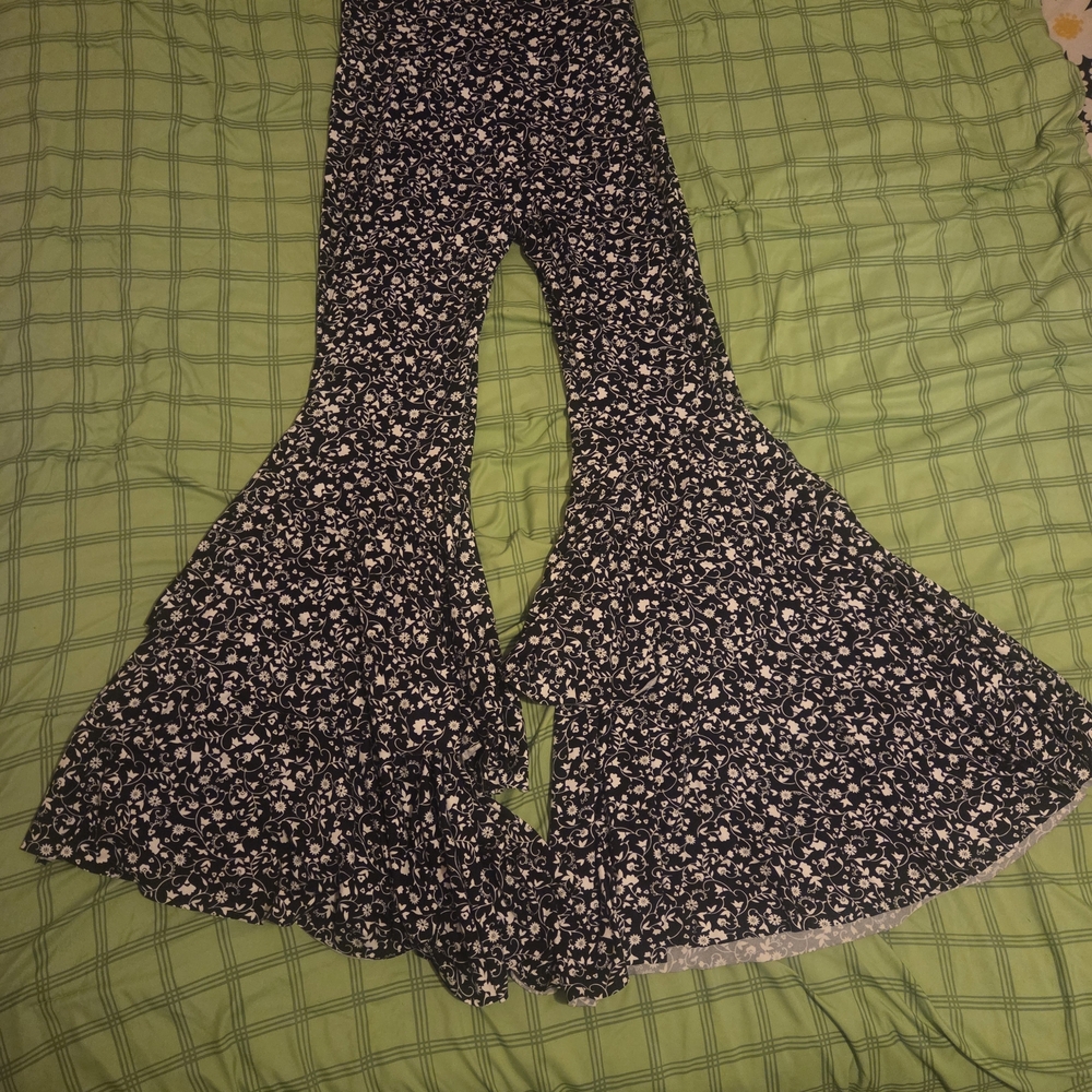 Kantha Bae Buttery Knit Ruffle Bells in Black and White Floral